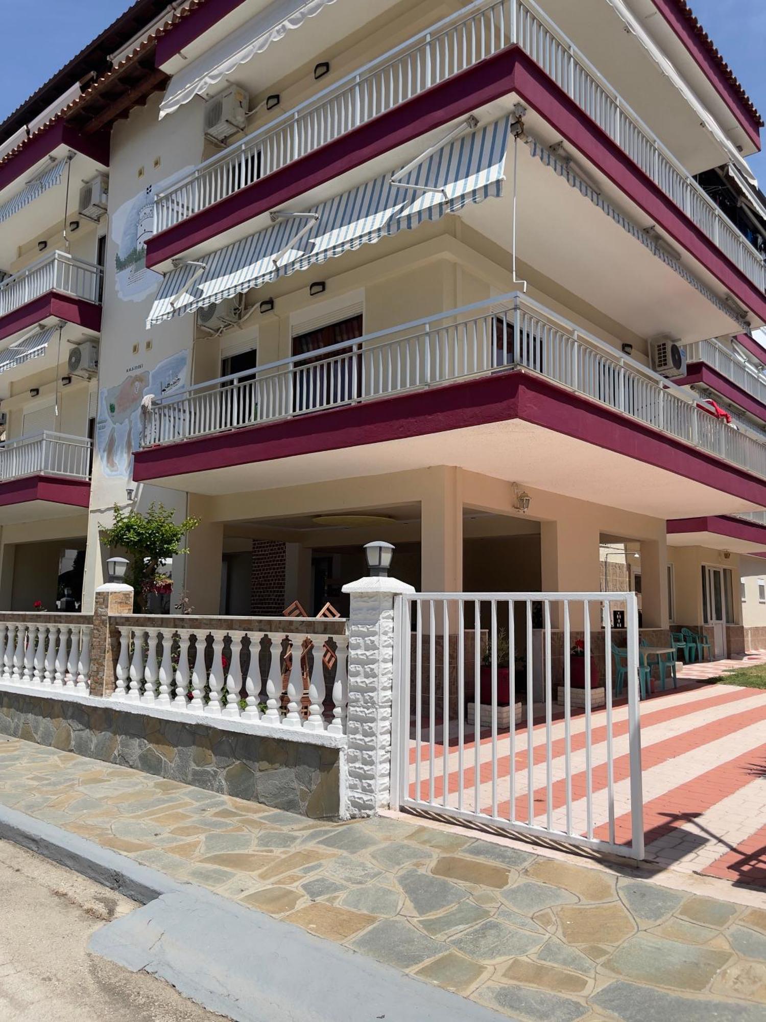Niki Apartments Паралія-Діонісіу Екстер'єр фото